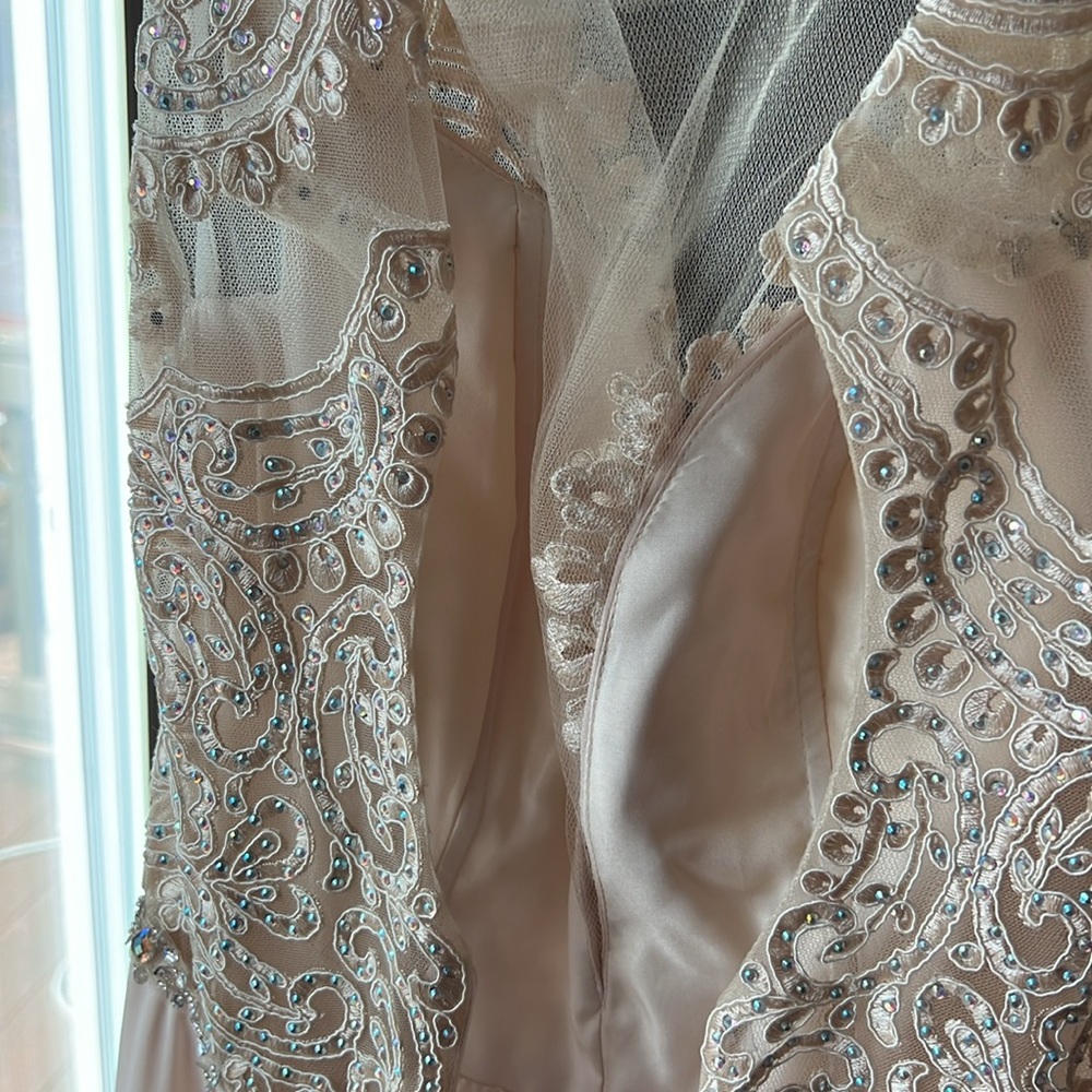 Ivory gown - Picture 6 of 14